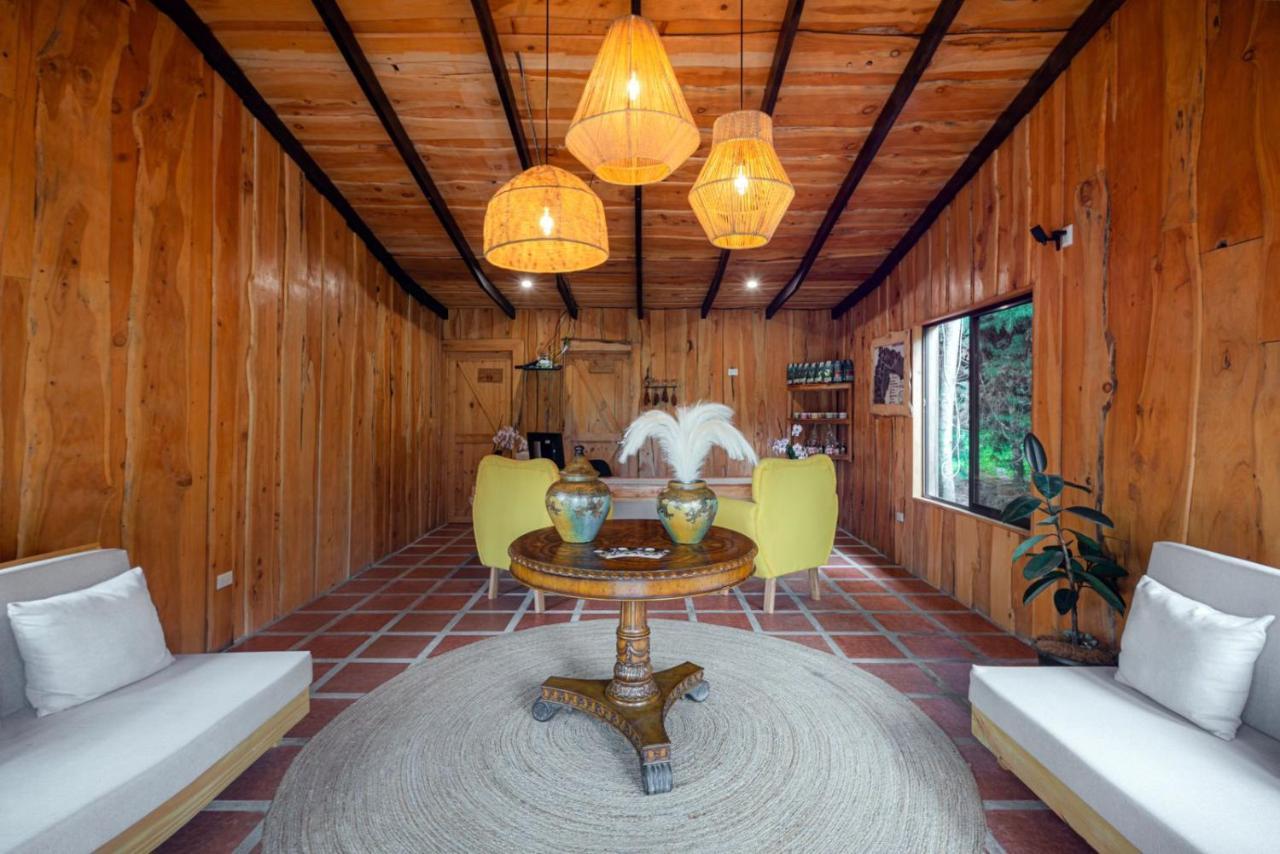 Hotel & Spa Escondite De La Montana Sabana Redonda Eksteriør bilde