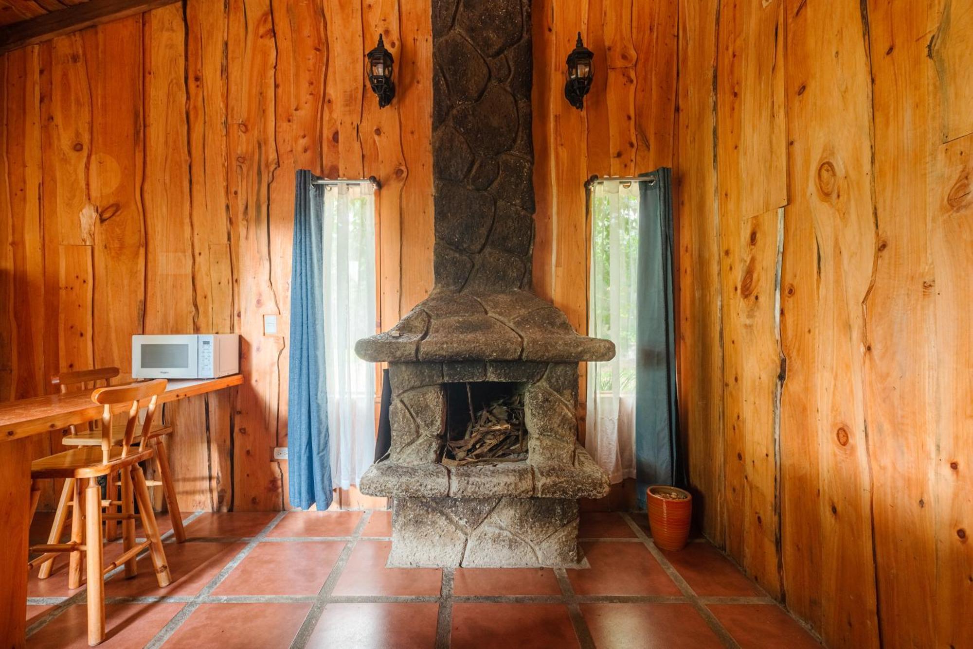 Hotel & Spa Escondite De La Montana Sabana Redonda Eksteriør bilde